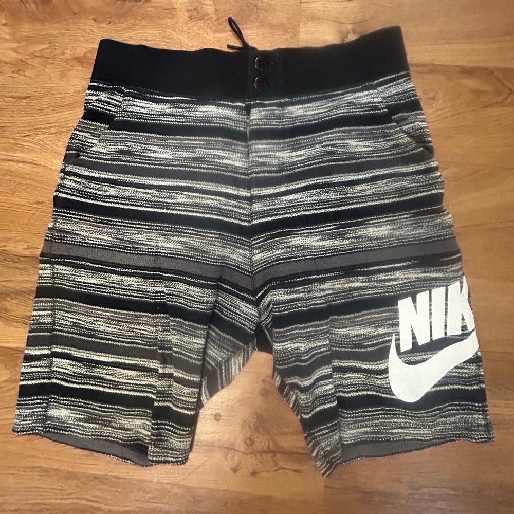 Nike FC Authentic Sweat Shorts, size Large, Men’sStriped Knit Button Fly Pockets